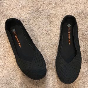 Bernie mev catwalk black memory foam shoes.